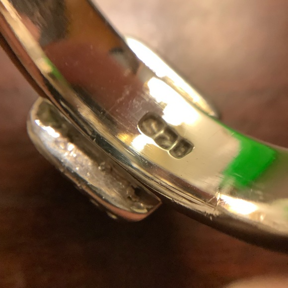 Stunning Silver Square CZ Ring size 8 - Picture 5 of 6